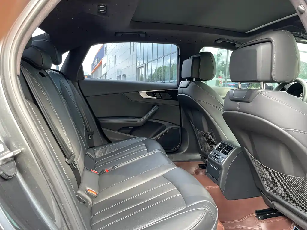 Audi A4L — миниатюра 10