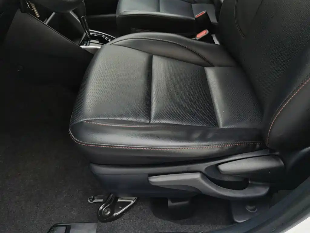 Toyota Yaris L — миниатюра 20
