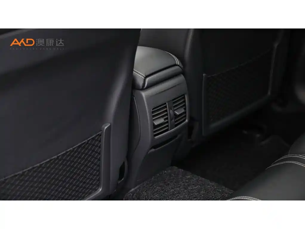 Mercedes-Benz GLA — миниатюра 9