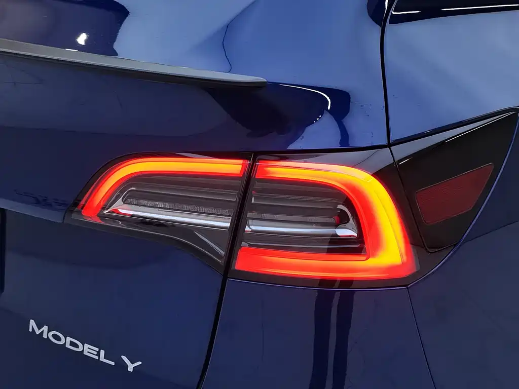 Tesla Model Y 2022 — фото 23