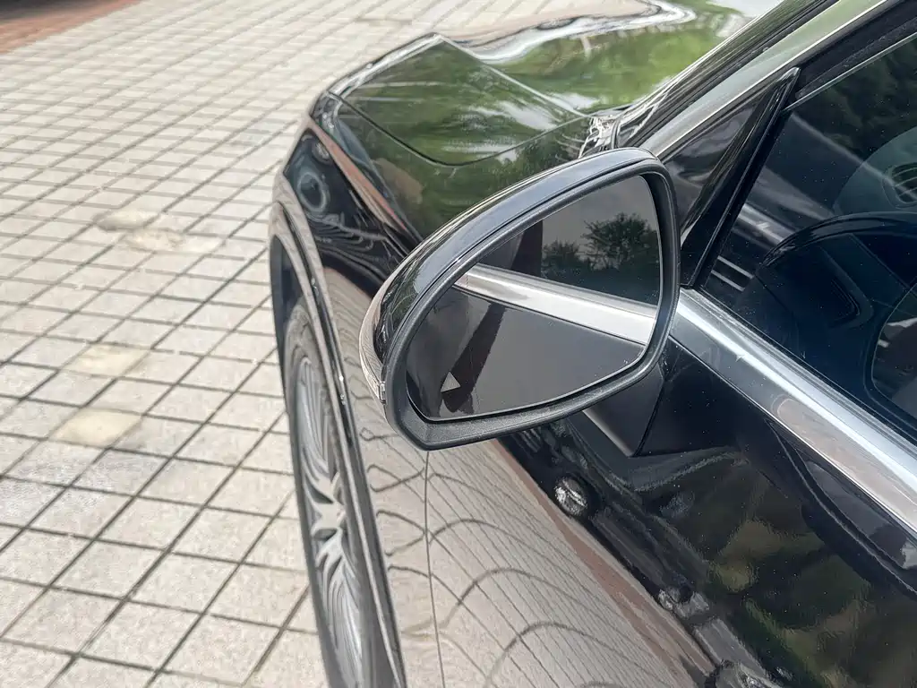 Mercedes-Benz GLC 2025 GLC 300 L 4MATIC 5 мест
