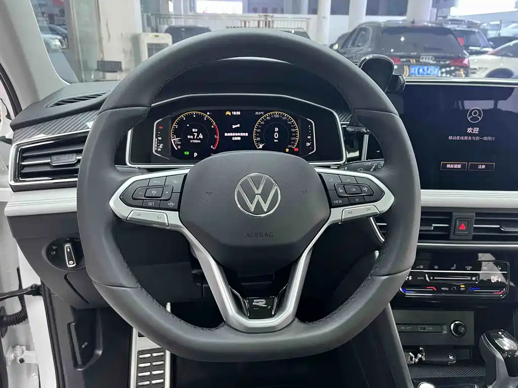 Volkswagen Tiguan L — миниатюра 22