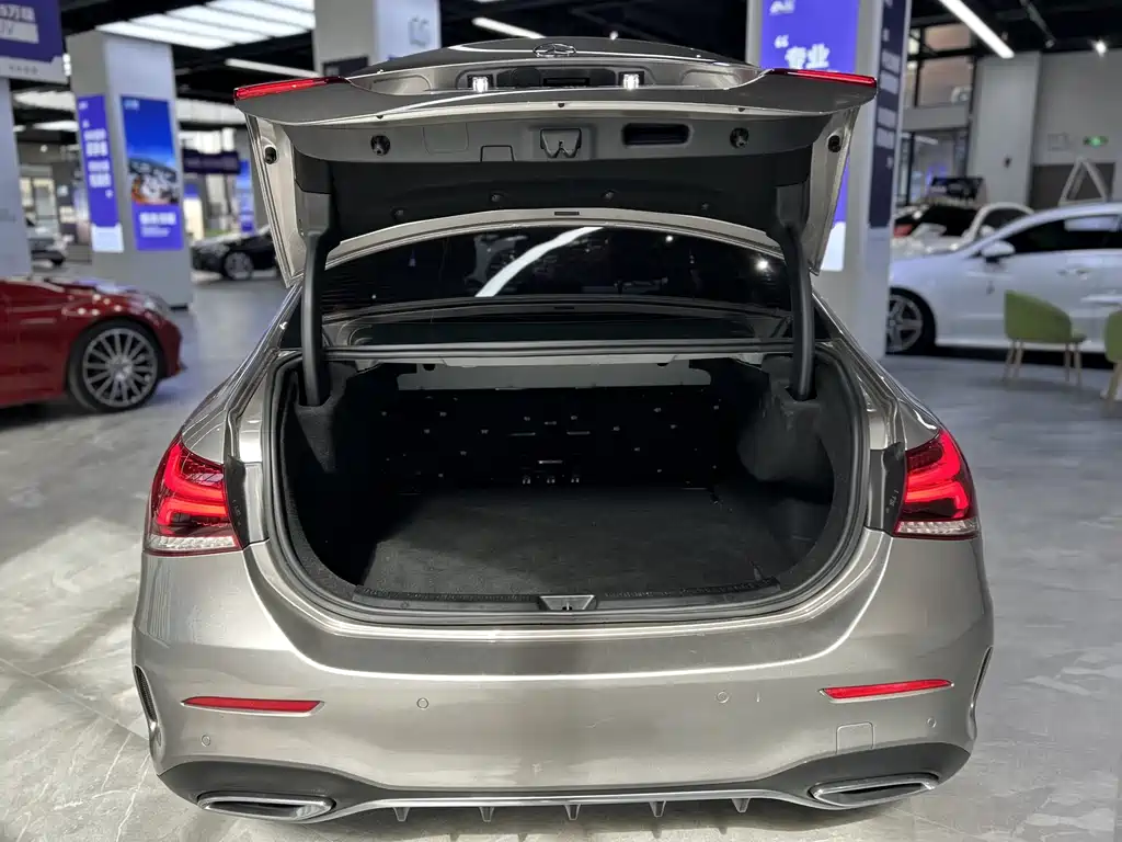 MERCEDES-BENZ A CLASS