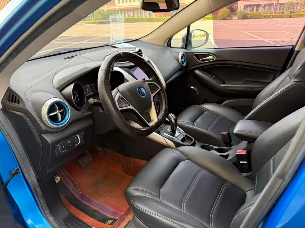 BYD Yuan EV — миниатюра 4