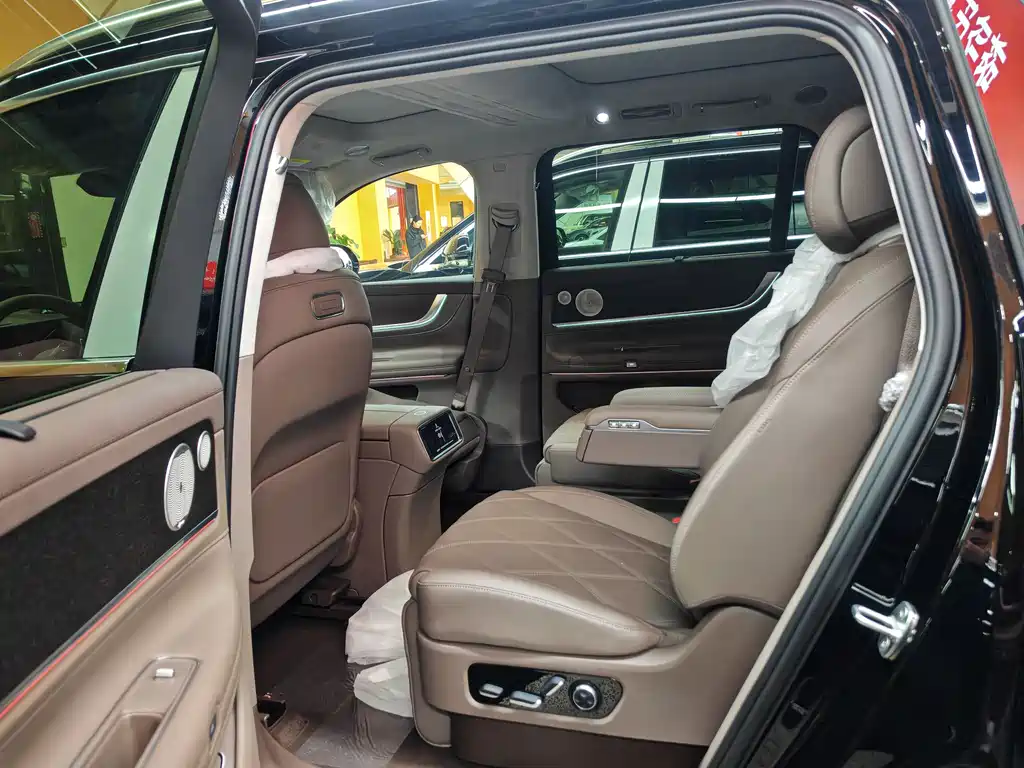 AITO ASK THE WORLD M9