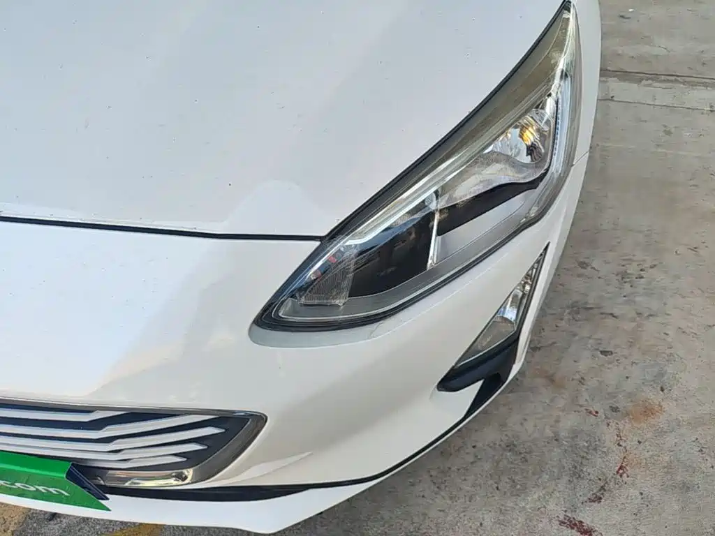 Ford Focus — миниатюра 24