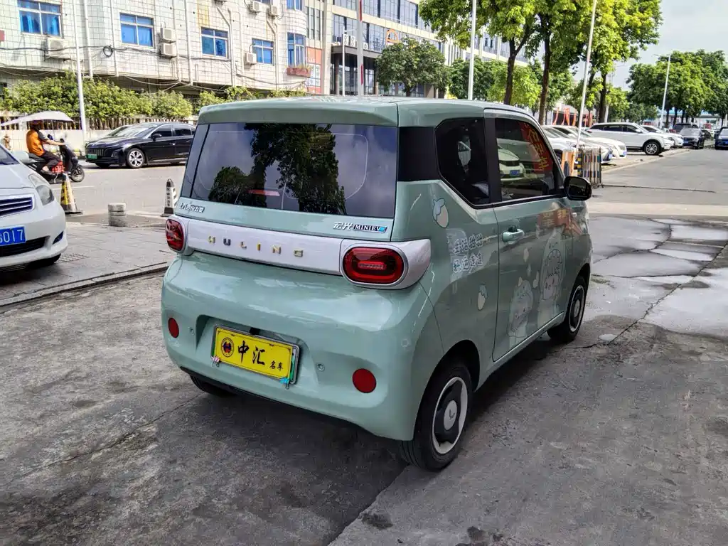 Wuling MINIEV — миниатюра 7