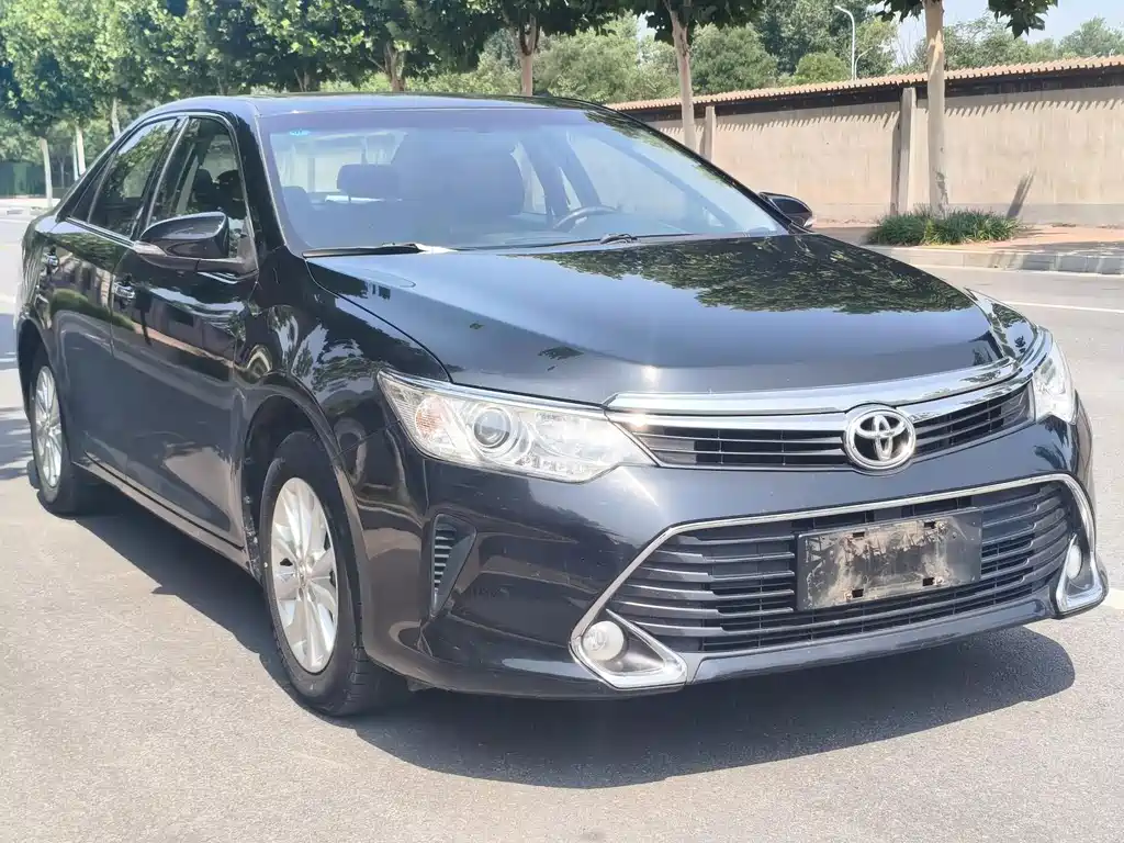 Toyota Camry — миниатюра 2