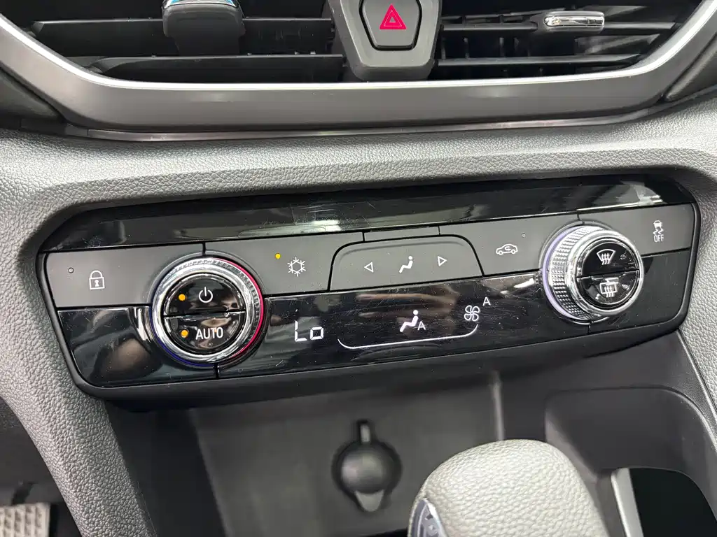 Chevrolet Volando — миниатюра 17