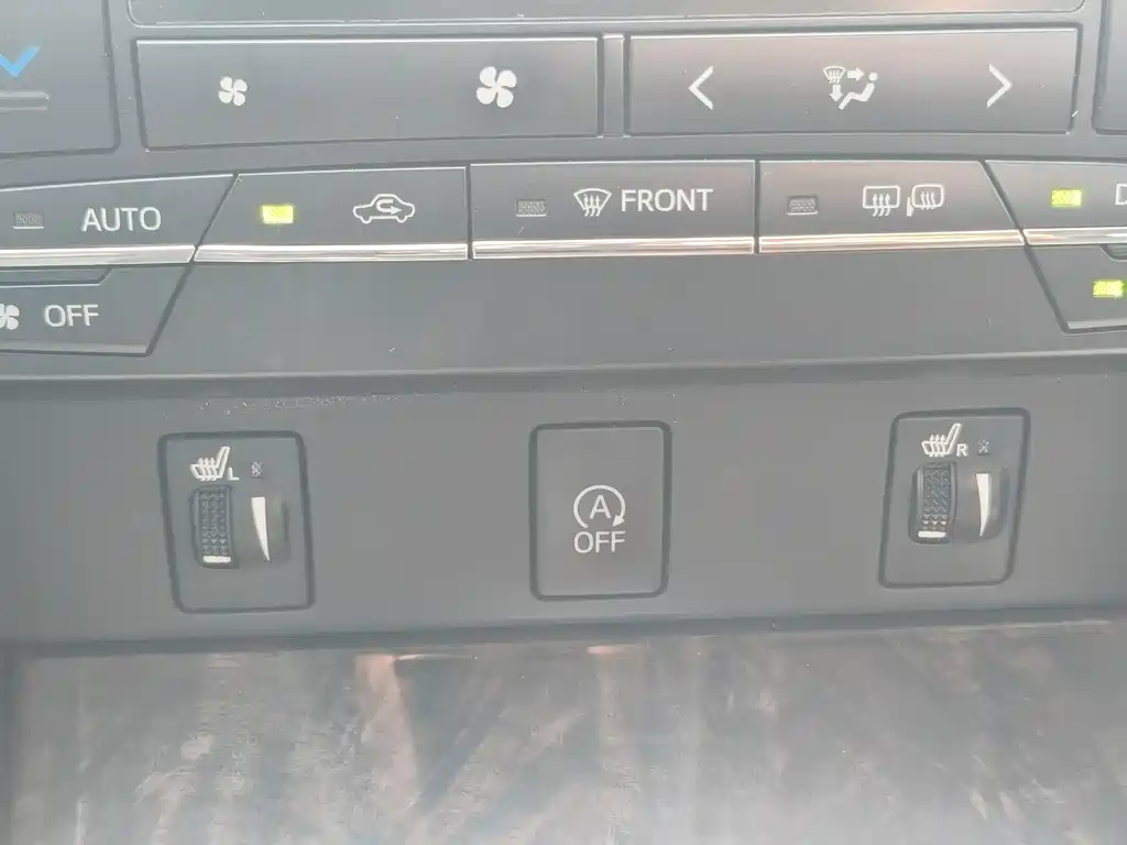 Toyota Camry — миниатюра 15
