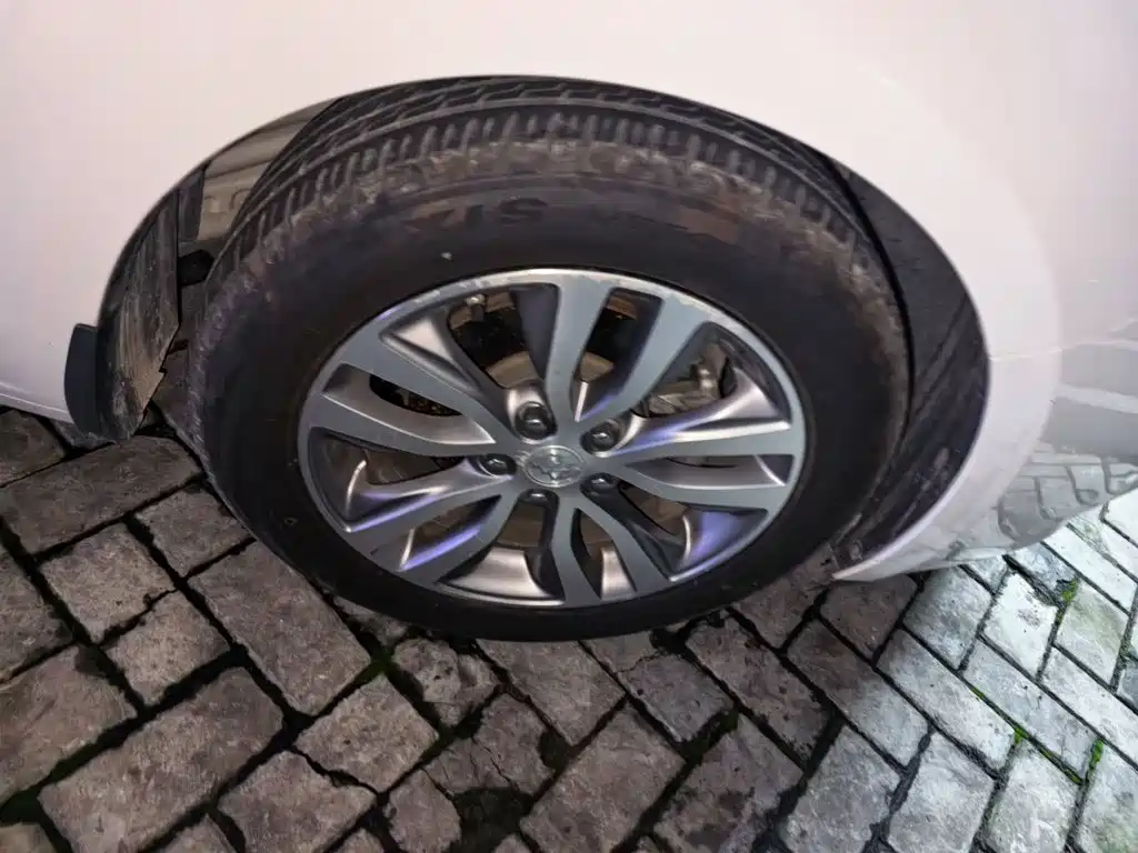 Buick Excelle — миниатюра 10
