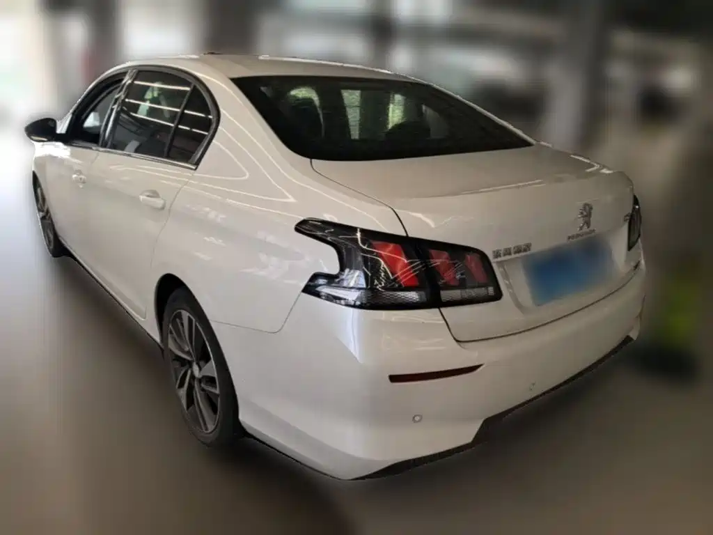 Peugeot 408 — миниатюра 7