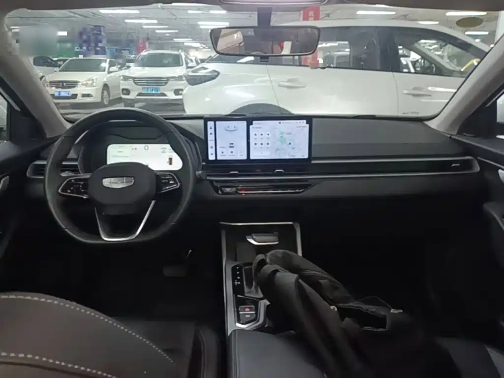 Geely Emgrand — миниатюра 10