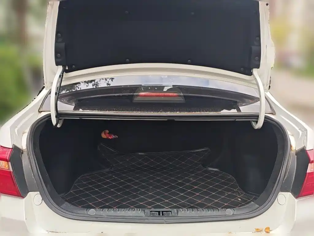 Geely Vision — миниатюра 10