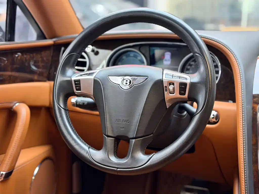 Bentley Flying Spur 2014 4.0T V8 Standard