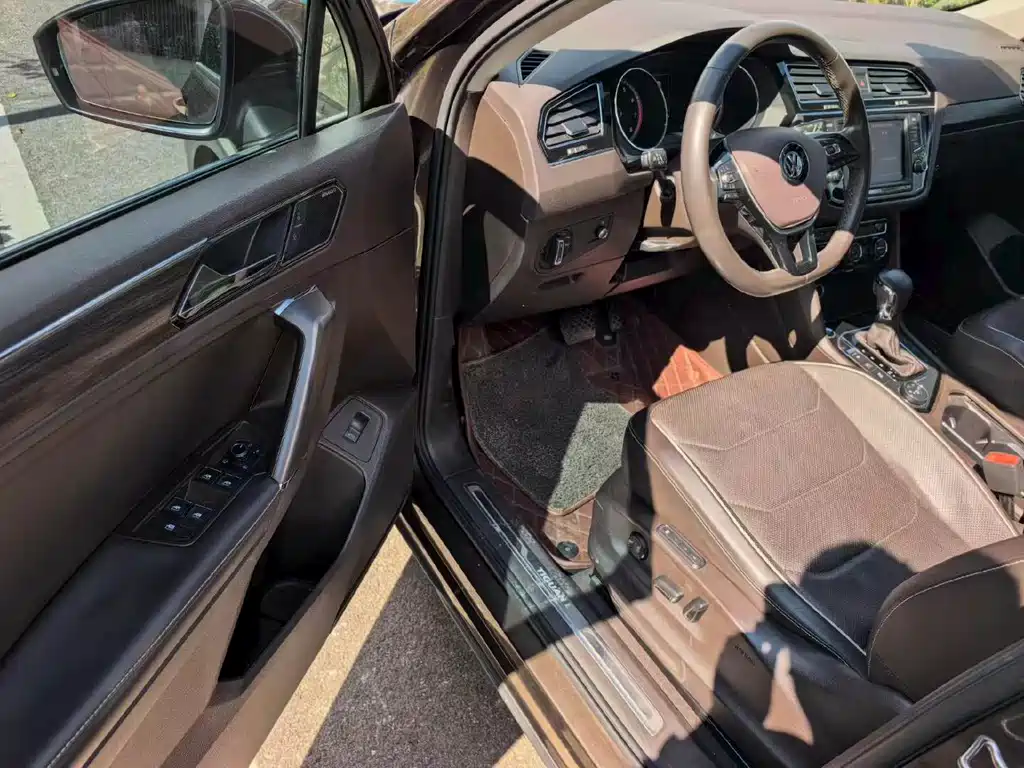 Volkswagen Tiguan L — миниатюра 6