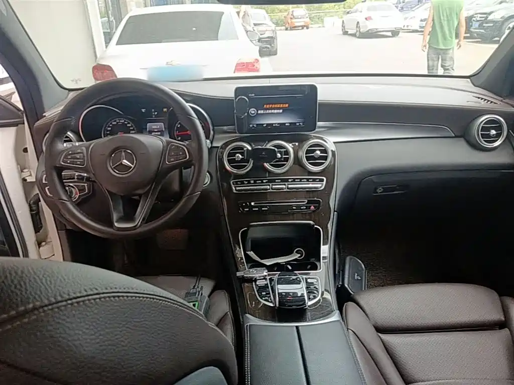 Mercedes-Benz GLC 2016 GLC 260 4MATIC Luxury