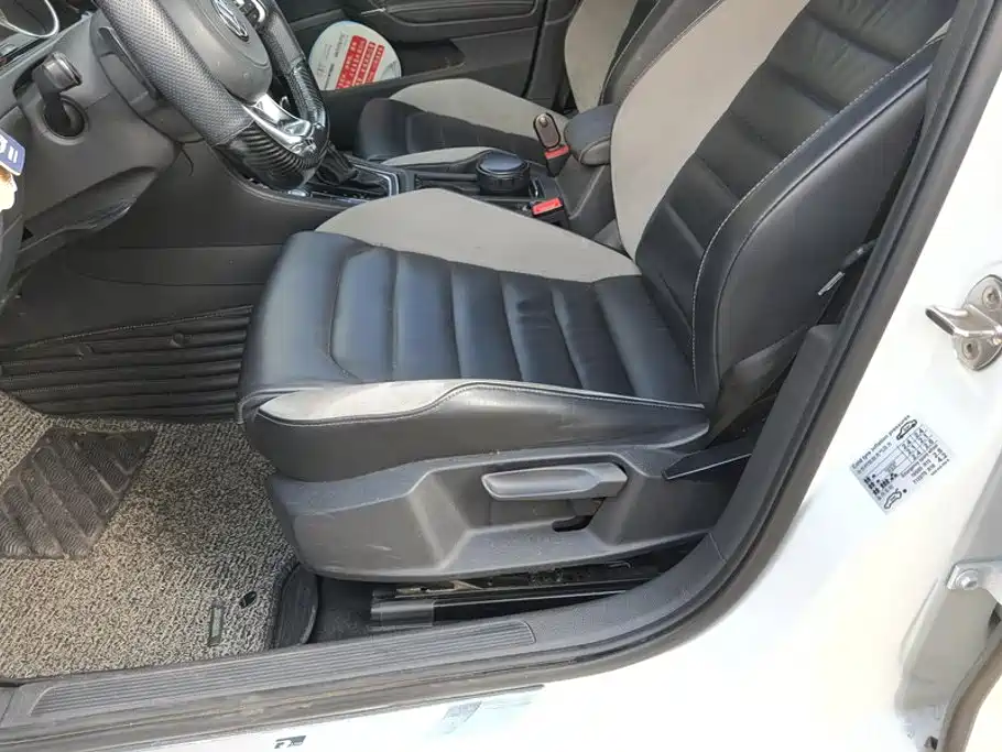 Volkswagen Golf — миниатюра 9