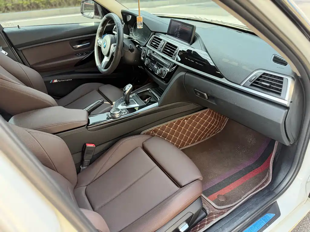 BMW 3 Series — миниатюра 8
