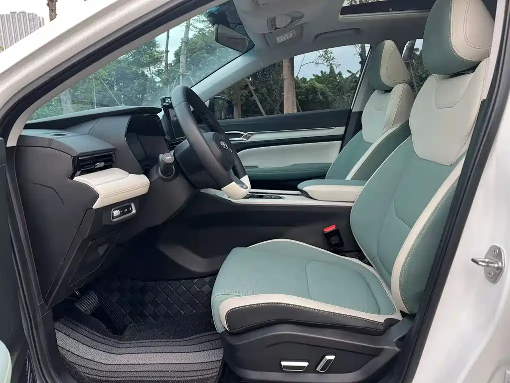 GEELY AUTOMOBILE EMGRAND L HIP