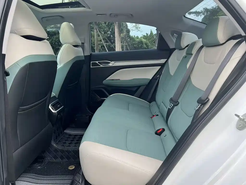 GEELY AUTOMOBILE EMGRAND L HIP