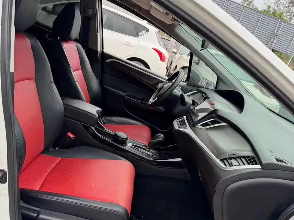 Honda Jade — миниатюра 7