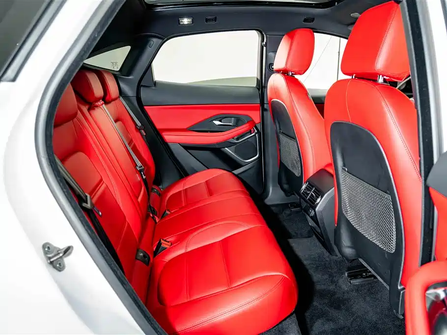 Jaguar E-PACE — миниатюра 20