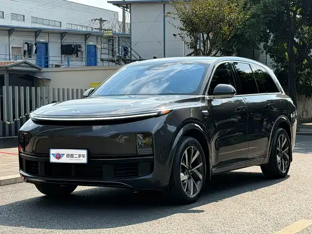 Li Auto L8