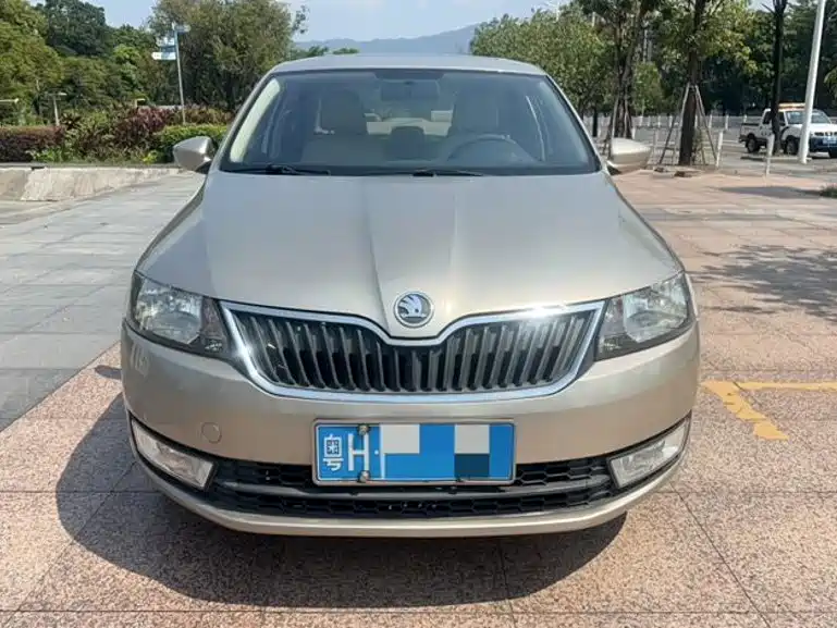 Skoda Rapid — миниатюра 2