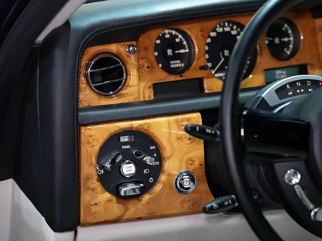 Rolls-Royce Phantom — миниатюра 16