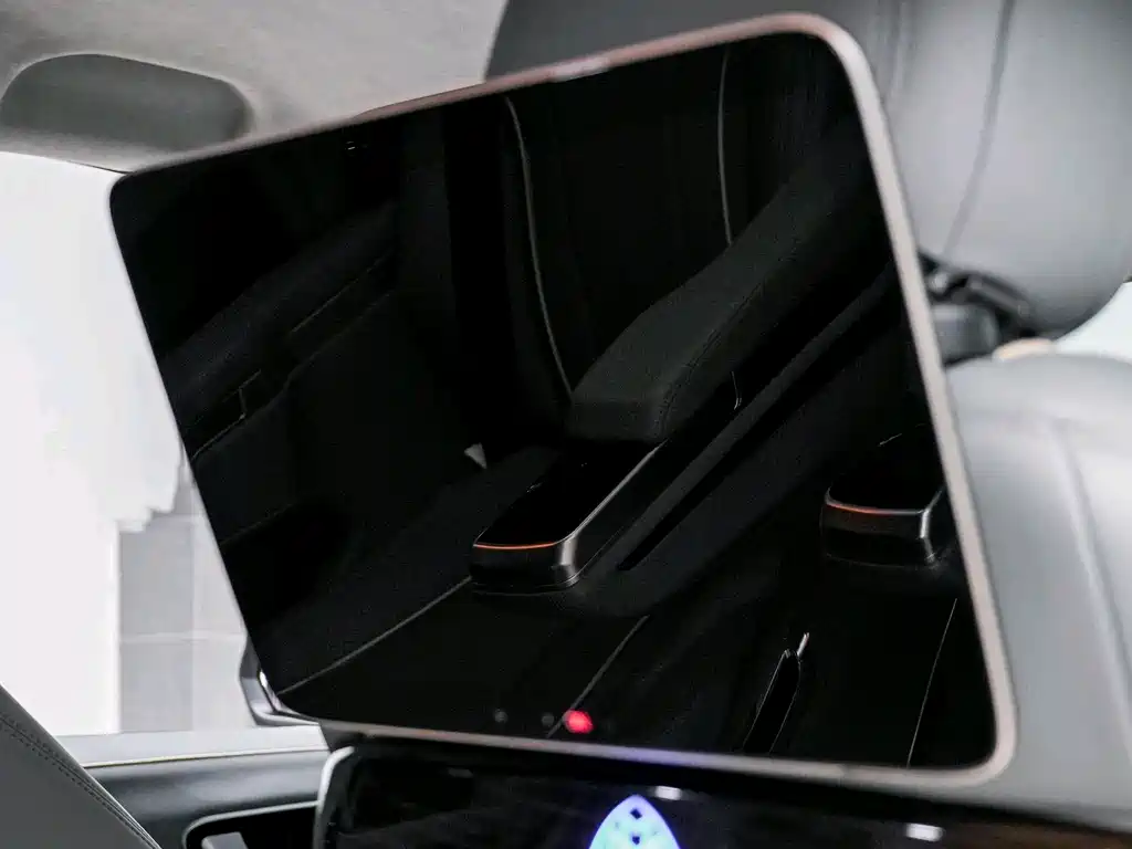 Mercedes-Benz Vito — миниатюра 16