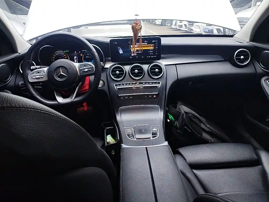 Mercedes-Benz C-Class — миниатюра 10