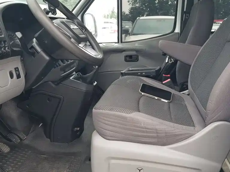 JMC Tesla — миниатюра 15