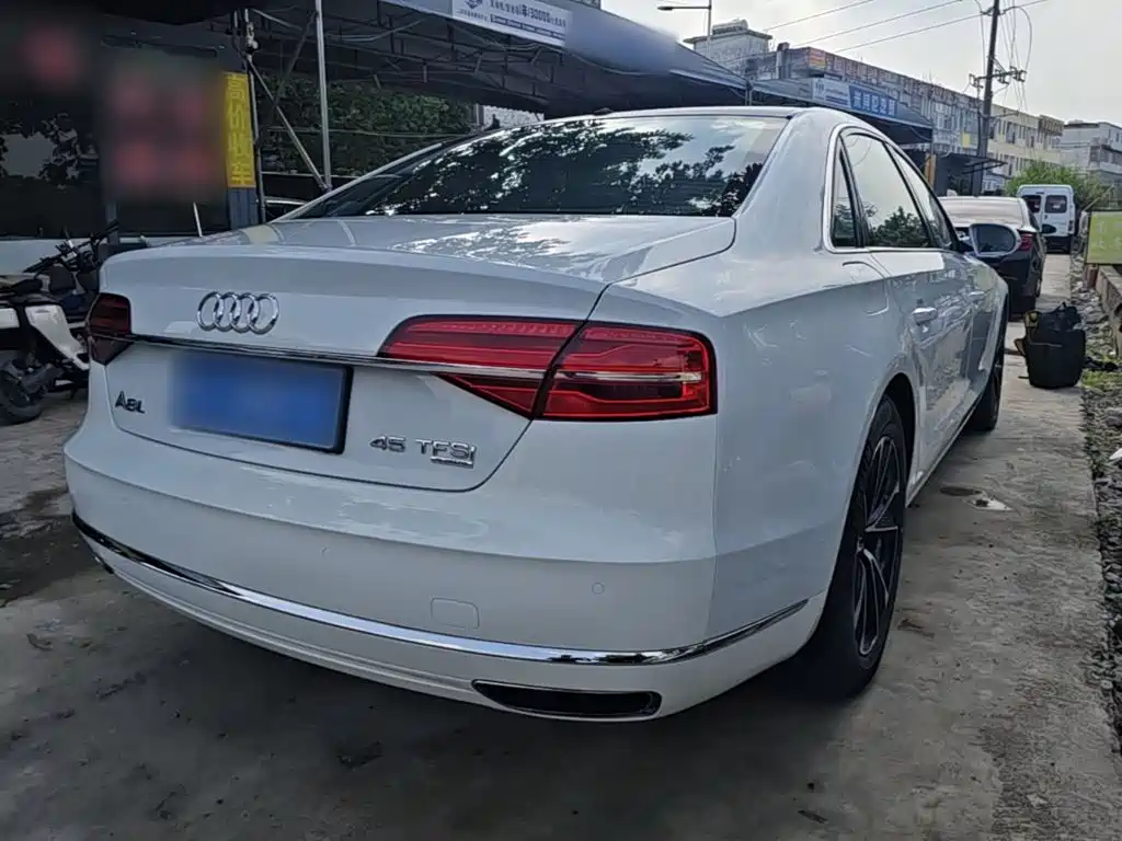 Audi A8 — миниатюра 7