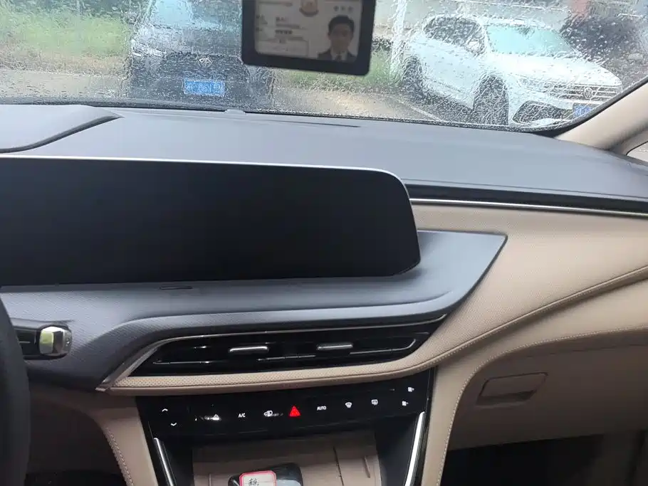 Buick GL8 Hybrid — миниатюра 12