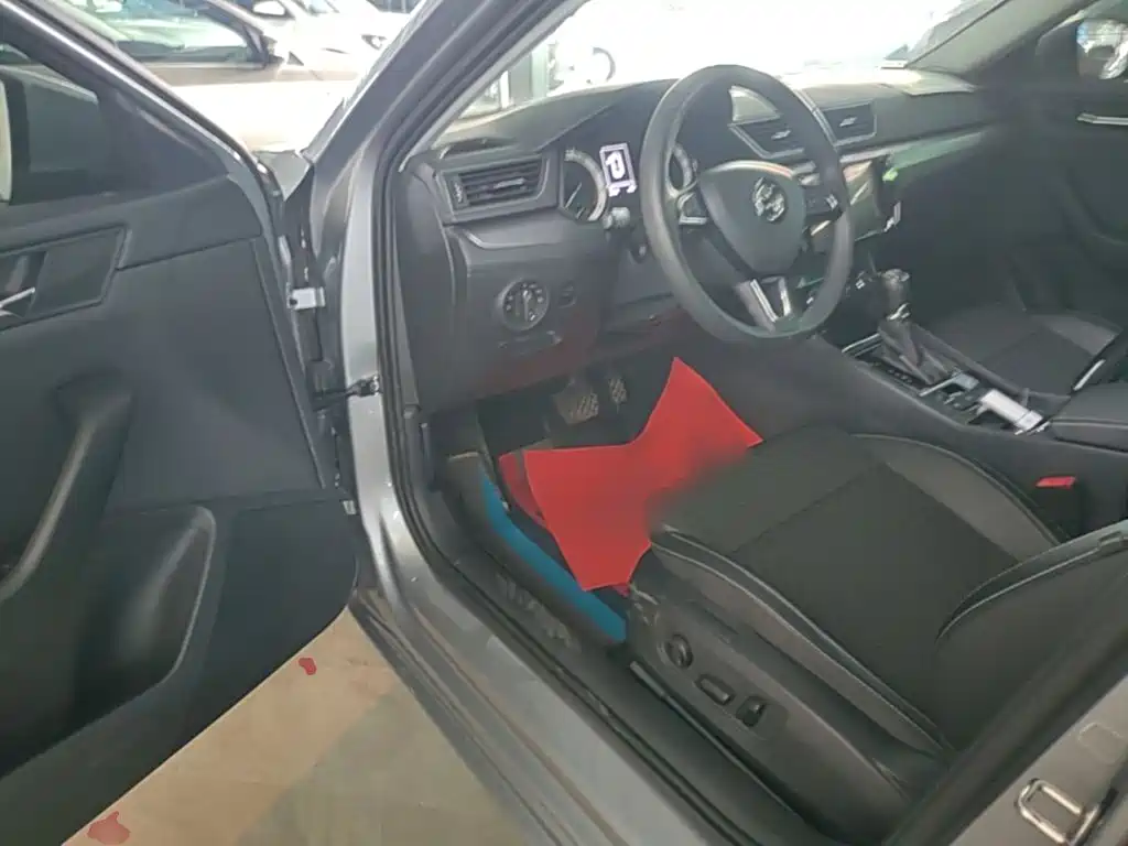Skoda Superb — миниатюра 16