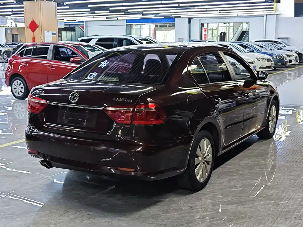 Volkswagen Lavida — миниатюра 6