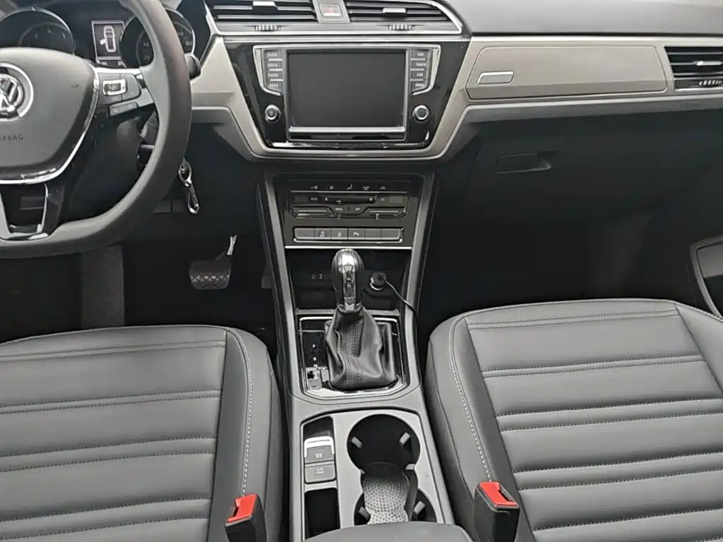 Volkswagen Touran — миниатюра 14