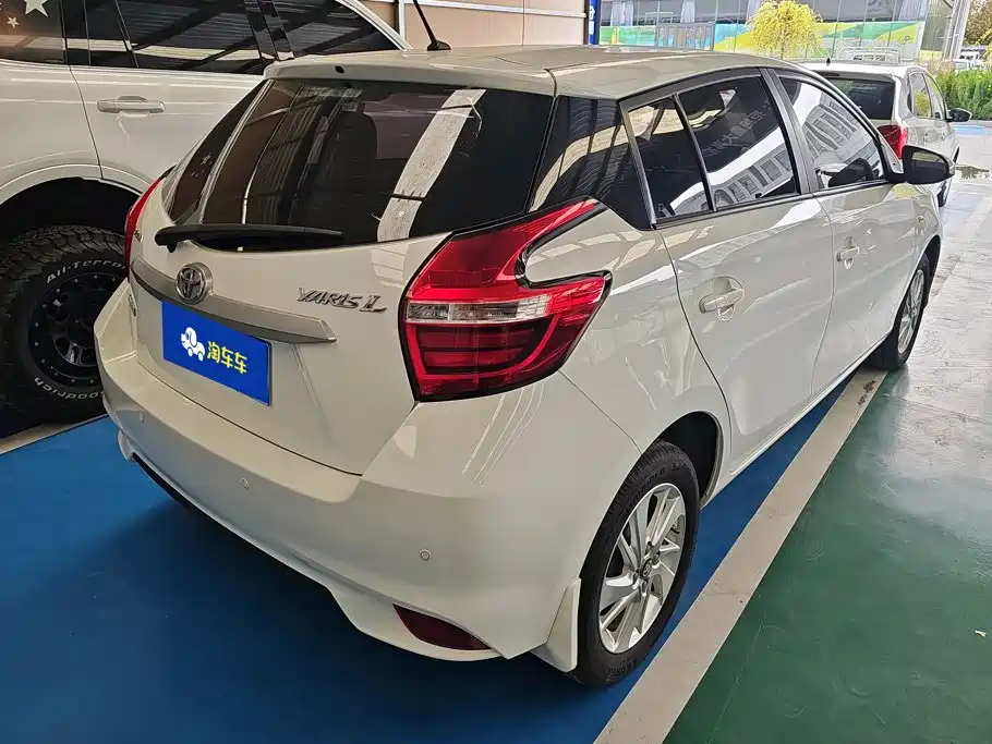 Toyota Yaris L — миниатюра 3