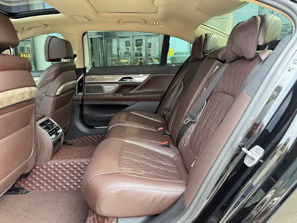 BMW 7 Series 7 2021 740Li Lead Luxury