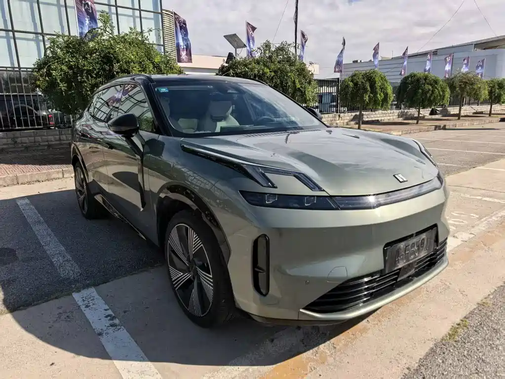 Lynk & Co 08 EM-P — миниатюра 3