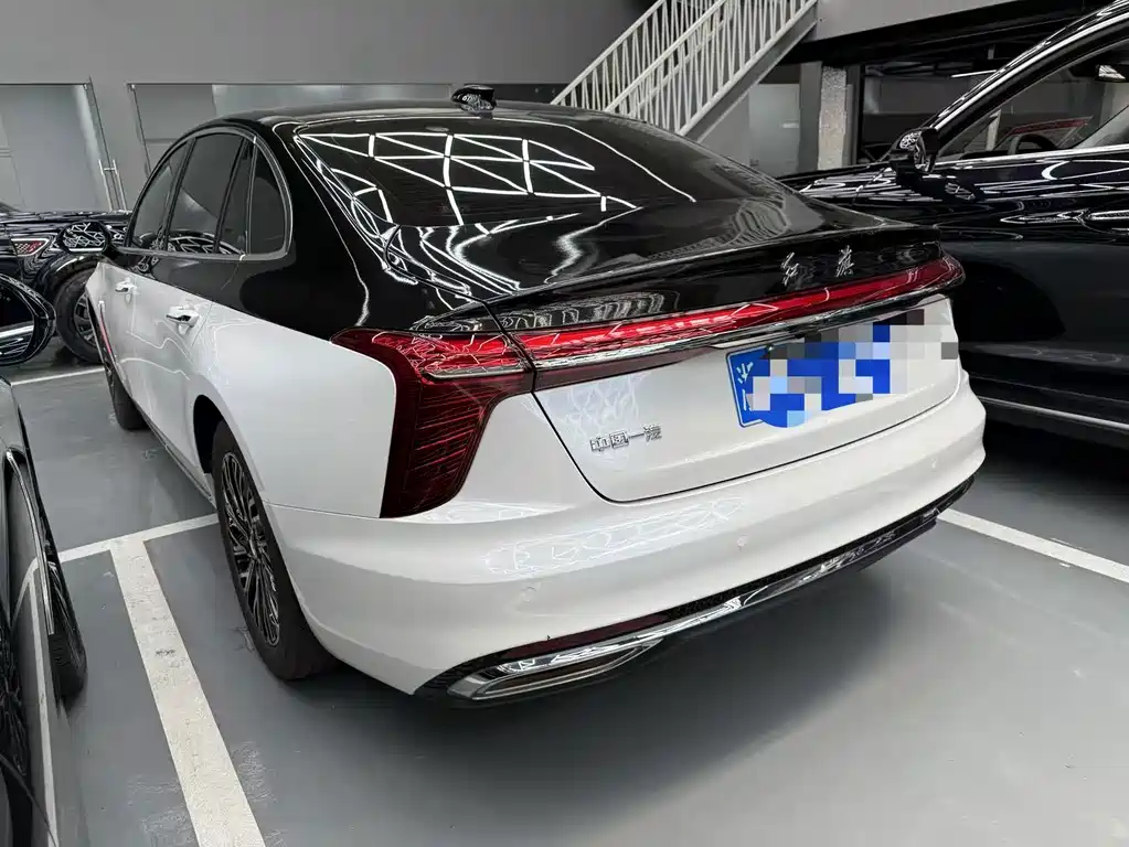 Hongqi Hongqi H5 — миниатюра 12