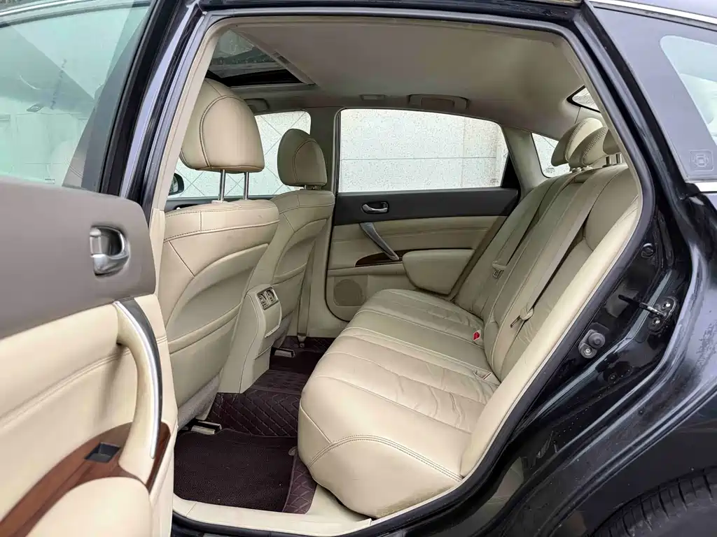 Nissan Teana — миниатюра 7