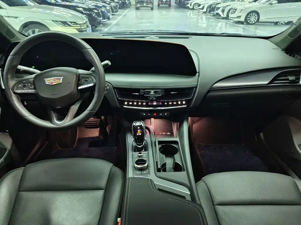 Cadillac CT5 — миниатюра 9