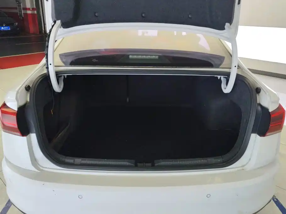 Volkswagen Bora — миниатюра 4
