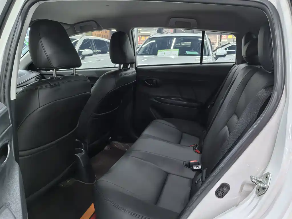 Toyota Vios FS — миниатюра 9