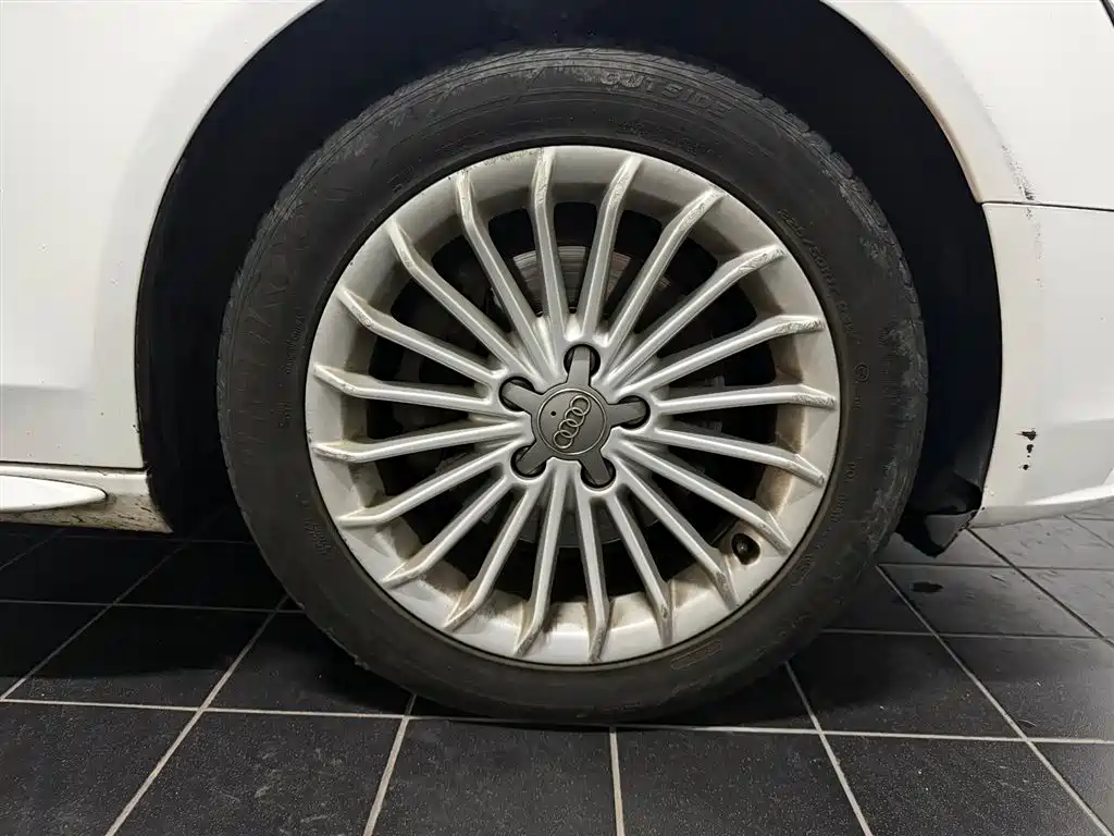 Audi A4L — миниатюра 15