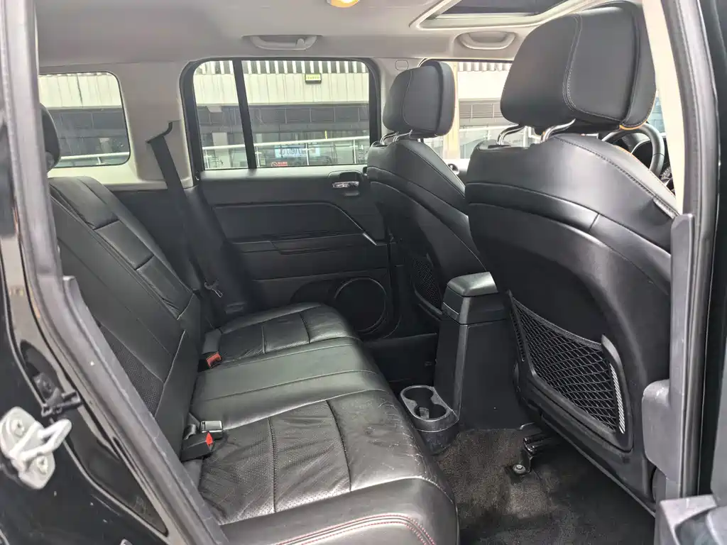 Jeep Patriot — миниатюра 12