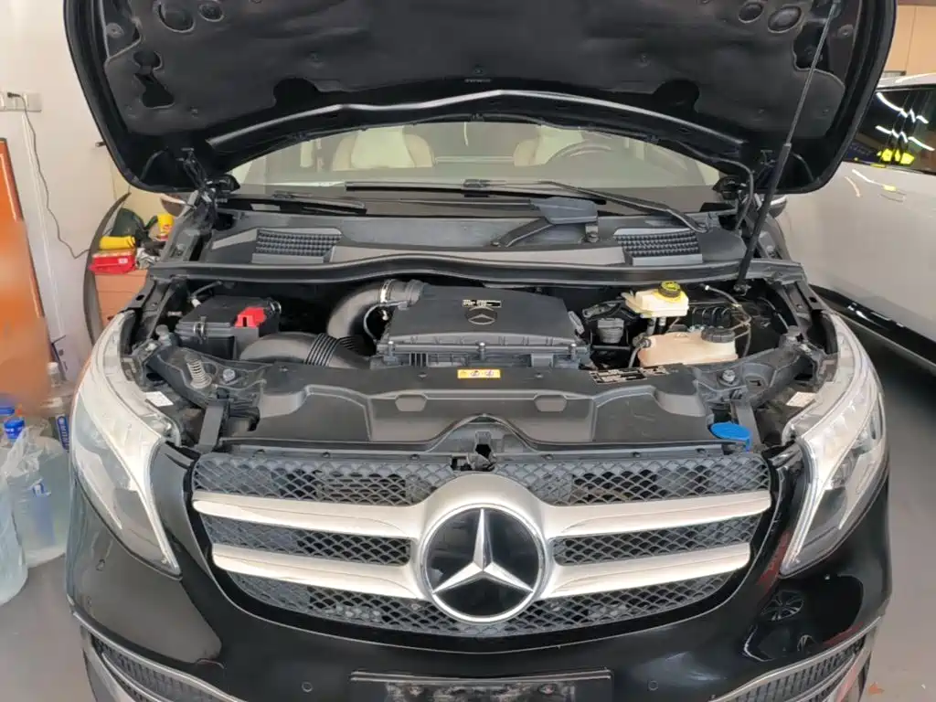 Mercedes-Benz V-Class — миниатюра 20