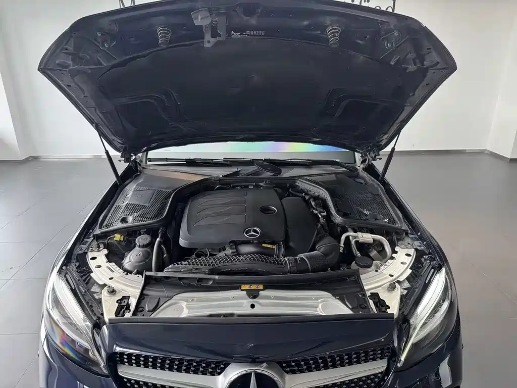Mercedes-Benz C-Class (Import) — миниатюра 17
